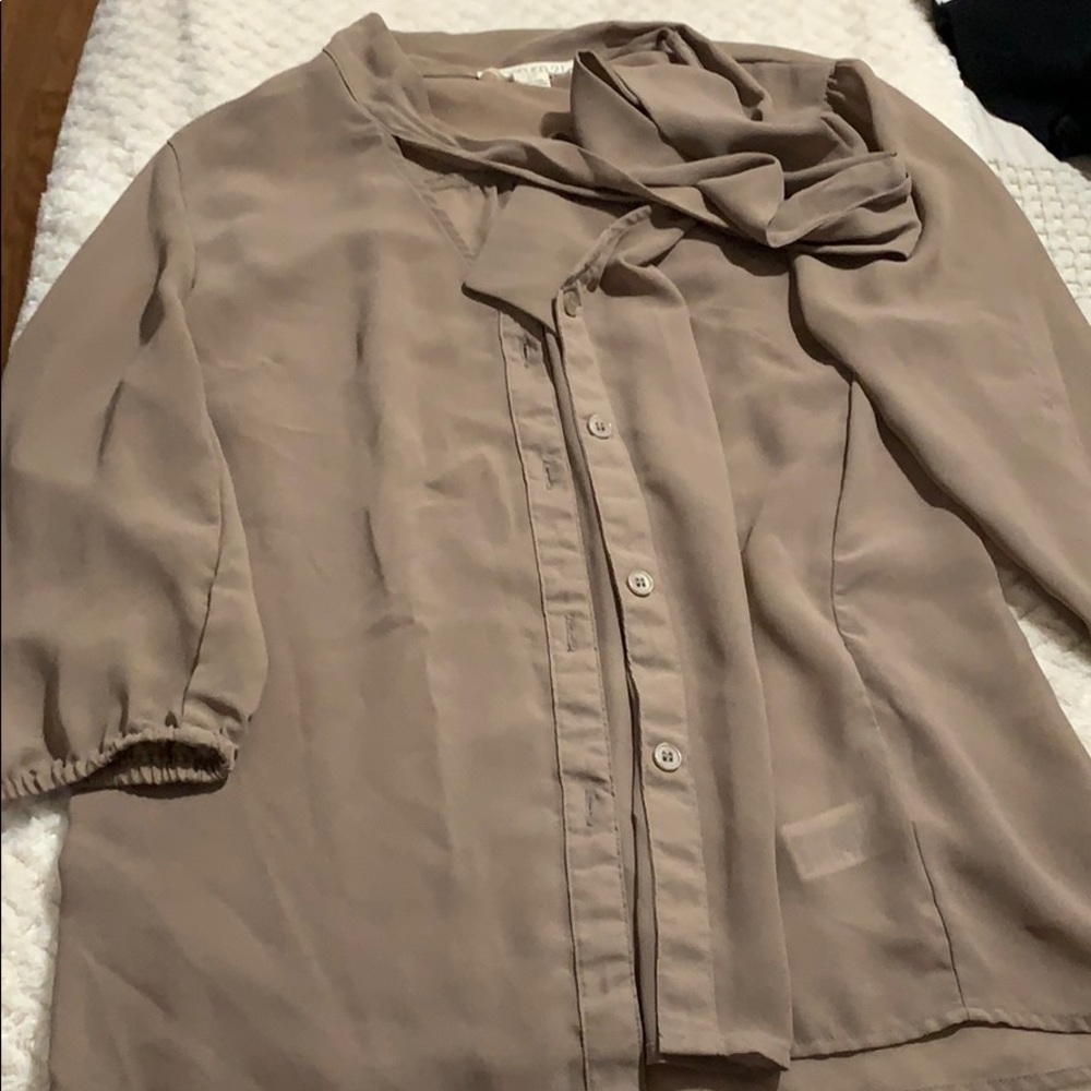 Shirt - Picture 3 of 4